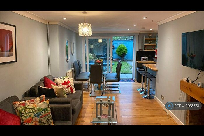 4 Bedroom Semi-Detached House To Rent In Jackson Road, Cambridge, CB4