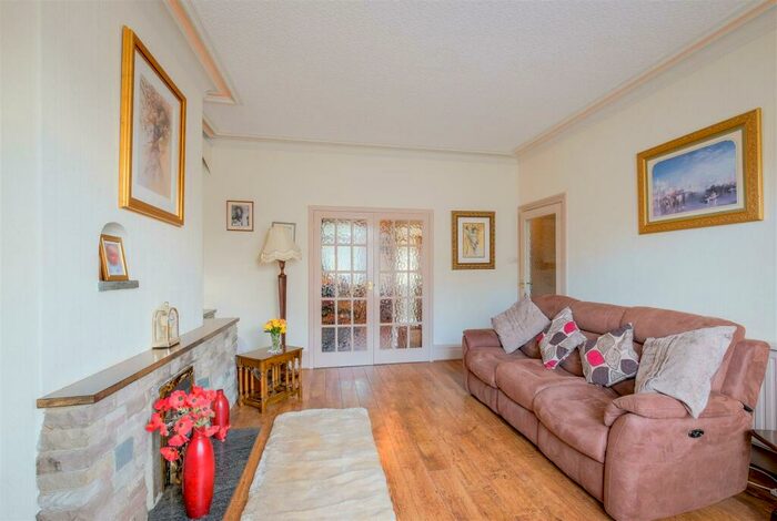 3 Bedroom Terraced House For Sale In Smith House Lane, Brighouse, HD6