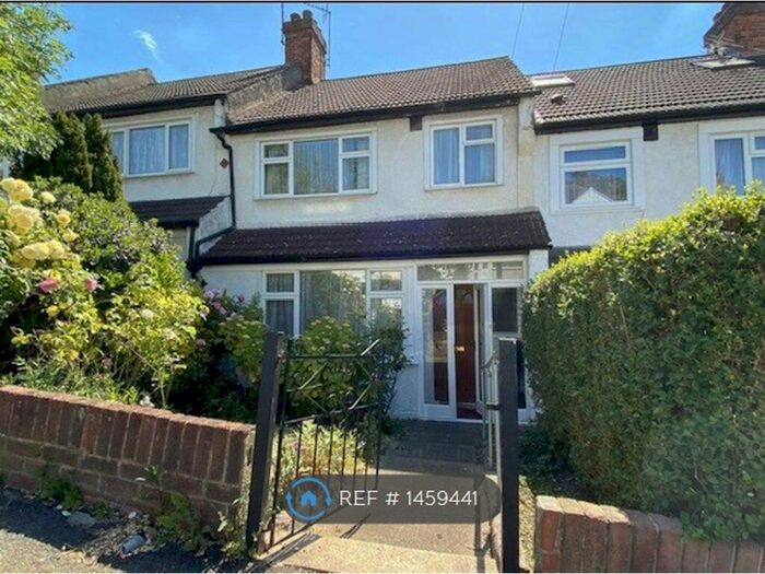 3 Bedroom Terraced House To Rent In Michael Road, London, SE25