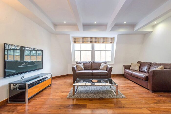 2 Bedroom Flat To Rent In Cleveland Street, Fitzrovia, London, W1T