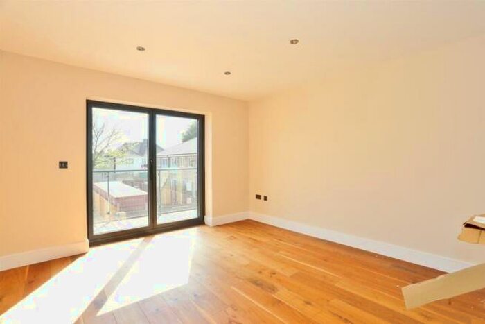 2 Bedroom Flat To Rent In Bellegrove Road Welling, DA16