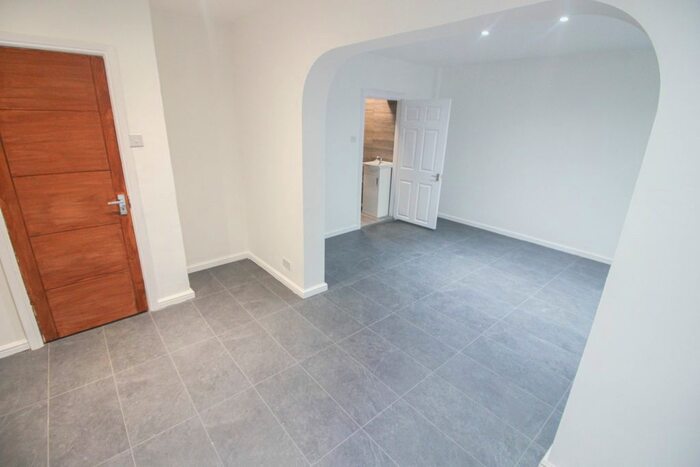 Studio To Rent In Carr Road, Walthamstow, E17