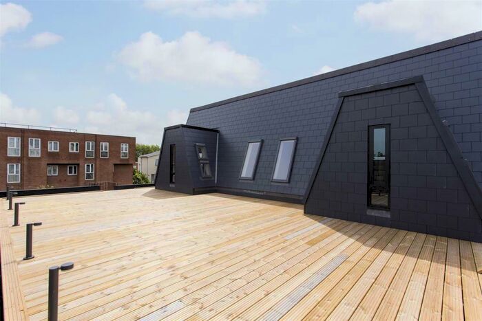 1 Bedroom Flat To Rent In Stoke Newington High Street, N16