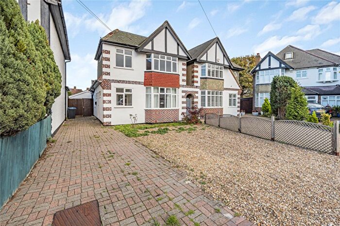 4 Bedroom Link Detached House For Sale In Reynolds Road, New Malden, KT3