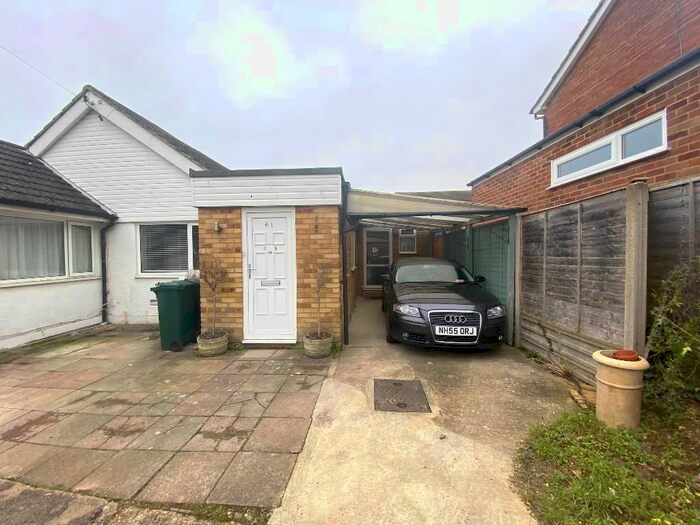 2 Bedroom Bungalow To Rent In Mile Oak Road, Portslade, East Sussex BN41