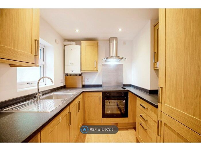 Studio To Rent In Deptford Broadway, London, SE8