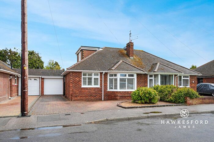 3 Bedroom Semi Detached Bungalow For Sale In Roseleigh Road, Sittingbourne, ME10