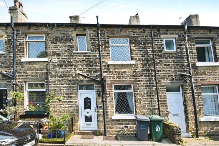2 Bedroom House To Rent In Wood Street, Longwood, Huddersfield, HD3