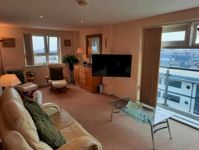 4 Bedroom Flat To Rent In Altamar, Kings Road, Swansea, SA1