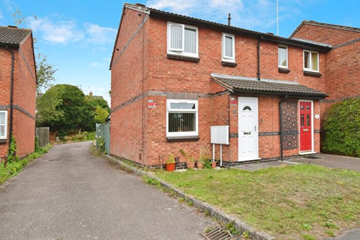 2 Bedroom End Terrace House For Sale In Bull Head Street, Wigston, Leicestershire, LE18
