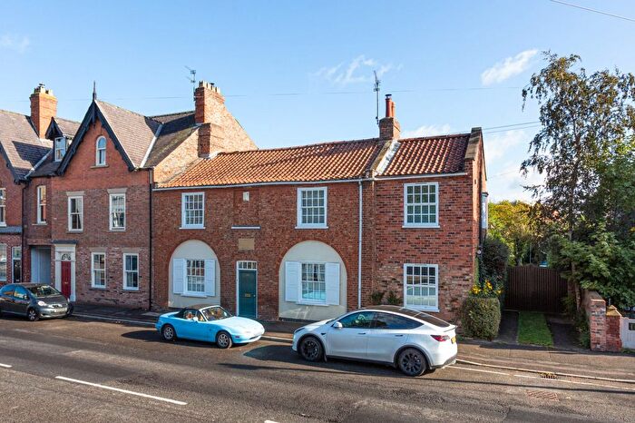 4 Bedroom End Terrace House For Sale In Main Street, Fulford, York, North Yorkshire, YO10