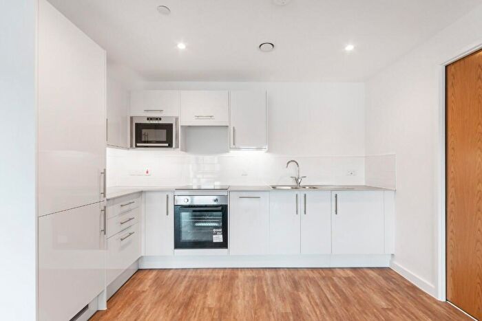 2 Bedroom Apartment To Rent In Pelham Street, BN1