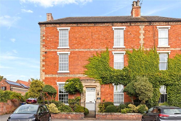 4 Bedroom Semi-Detached House For Sale In Chapel Street, Caistor, Lincolnshire, LN7