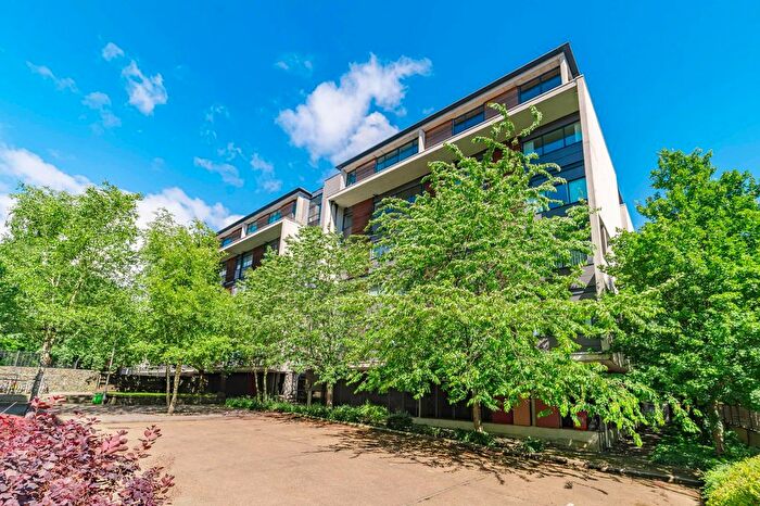 1 Bedroom Flat For Sale In Madison Court, Broadway, Salford, M50