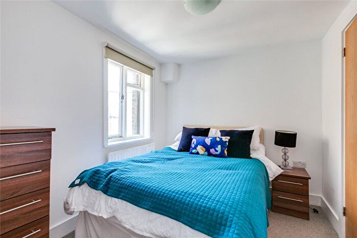 1 Bedroom Flat For Sale In Cumberland Street, Abbots Manor, SW1V