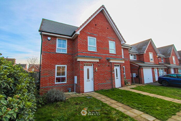 3 Bedroom Semi Detached House For Sale In Town End Drive, Belle Vue, Doncaster, DN4