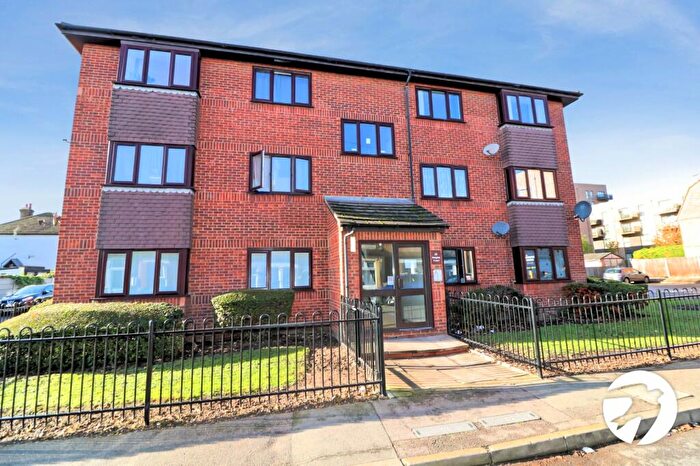 1 Bedroom Flat For Sale In Knights Court, The Nursery, Erith, DA8