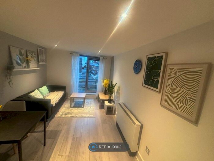 2 Bedroom Flat To Rent In Upper College Street, Nottingham, NG1