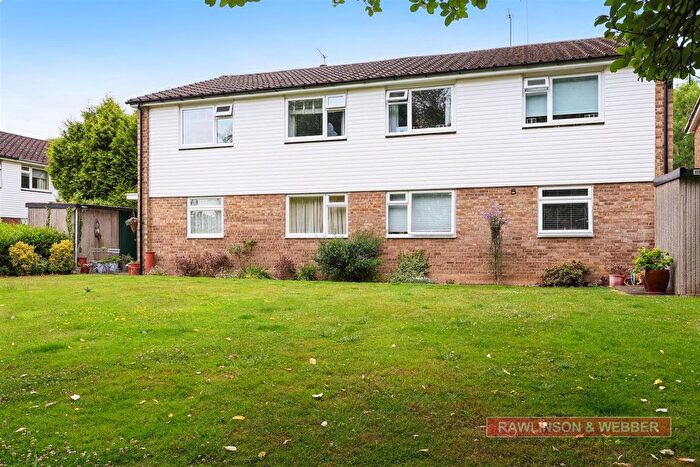 2 Bedroom Maisonette For Sale In Warwick Gardens, Thames Ditton, KT7