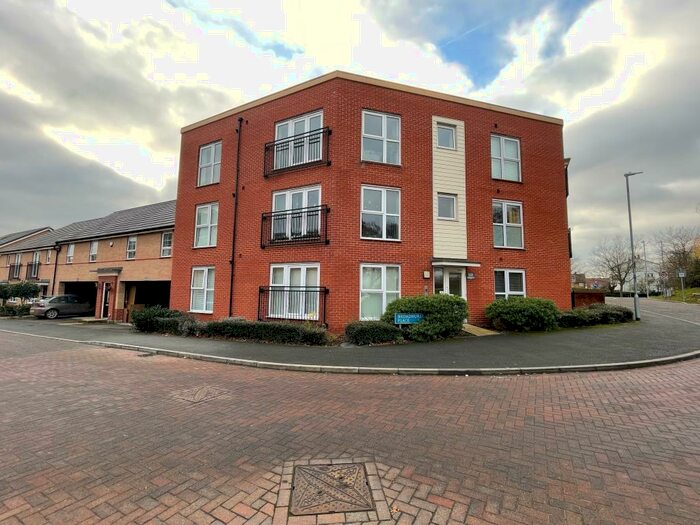 2 Bedroom Flat To Rent In Broadhurst Place, Basildon, SS14