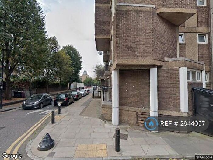 2 Bedroom Flat To Rent In Ashington House, London, E1