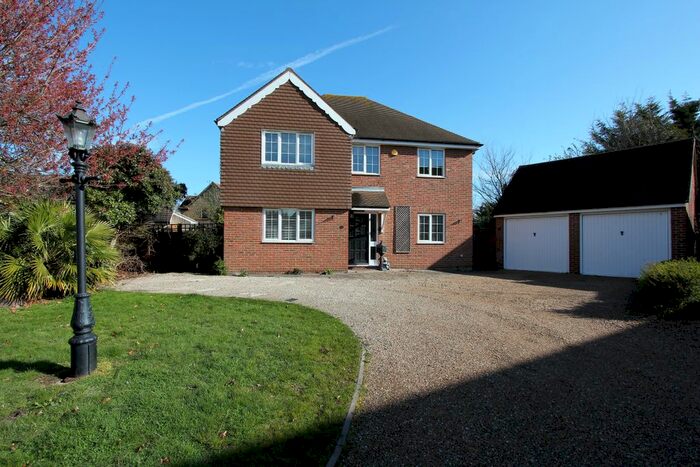 4 Bedroom Detached House To Rent In Henry De Grey Close, Grays, RM17