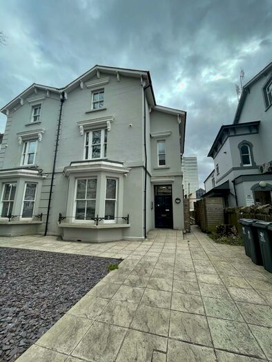 1 Bedroom Flat To Rent In The Parade, Roath, Cardiff, CF24