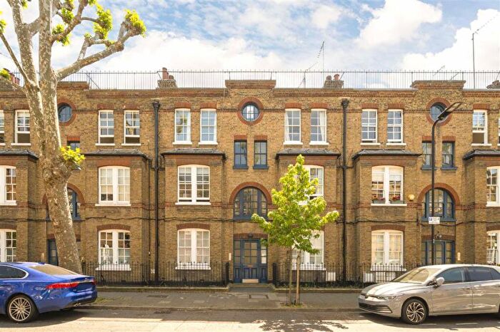 2 Bedroom Flat For Sale In Haberdasher Street, Hoxton, N1