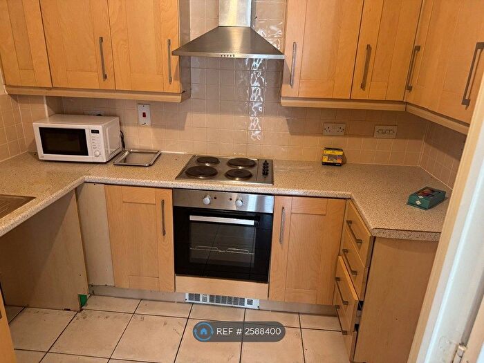 2 Bedroom Flat To Rent In Kilmaine Avenue, Manchester, M9