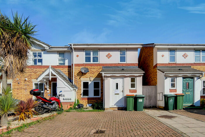 3 Bedroom Semi-Detached House To Rent In Richard House Drive, London, E16