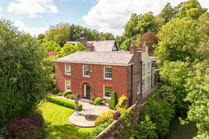 5 Bedroom Detached House For Sale In Barton Road, Worsley, M28