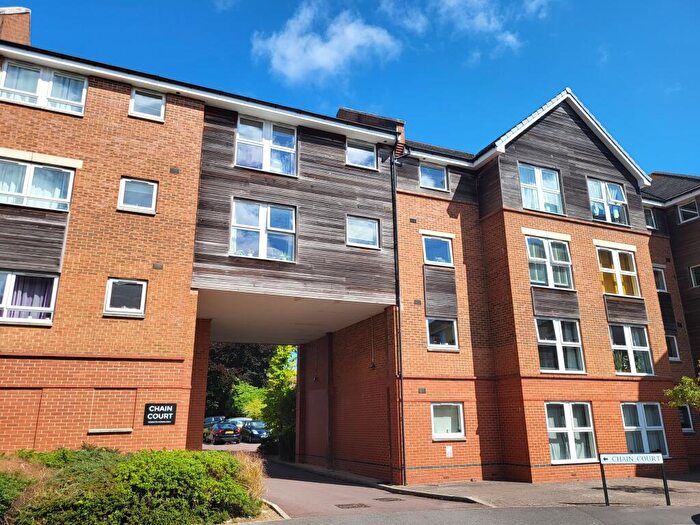 2 Bedroom Apartment To Rent In Chain Court, Swindon, SN1