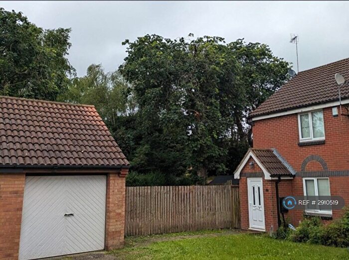 2 Bedroom Semi-Detached House To Rent In Ashwell Drive, Solihull, B90