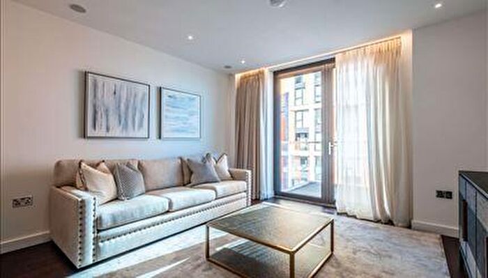 3 Bedroom Flat To Rent In Charles Clowes Walk, SW11