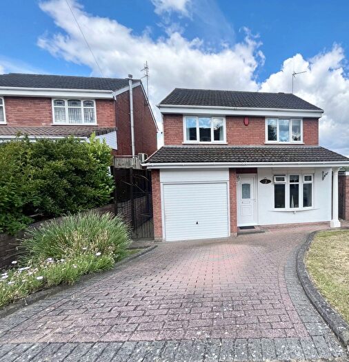 3 Bedroom Detached House For Sale In Sherwood Drive, Quarry Bank, Brierley Hill, DY5