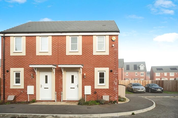 2 Bedroom Semi Detached House For Sale In Hatfield Drive, Bridgwater, TA6