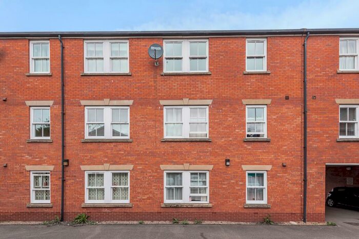 2 Bedroom Apartment To Rent In Warwick Road, Banbury, OX16
