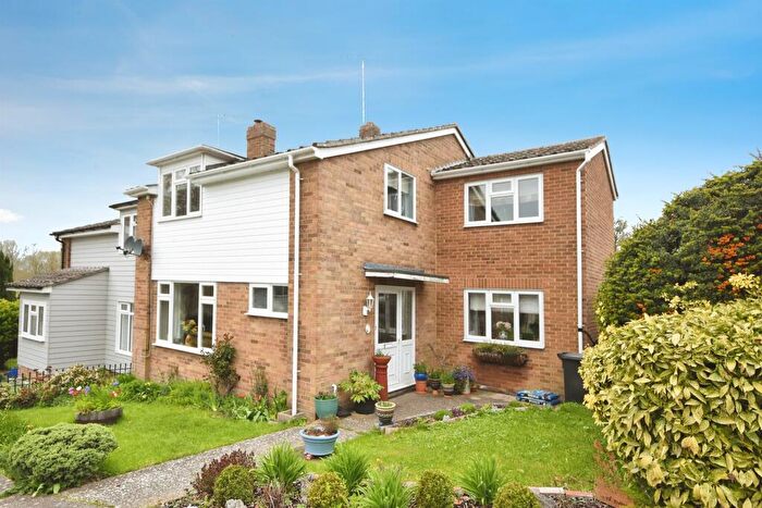 4 Bedroom Semi-Detached House For Sale In Moors Close, Feering, Colchester, CO5