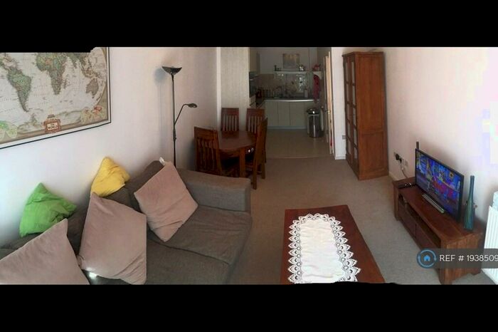 1 Bedroom Flat To Rent In Kirkby Apartments B, London, E3