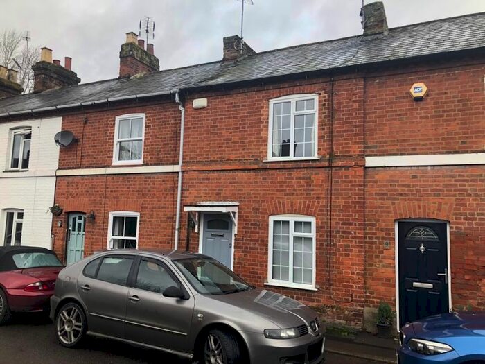 2 Bedroom Terraced House To Rent In South Place, Marlow, SL7