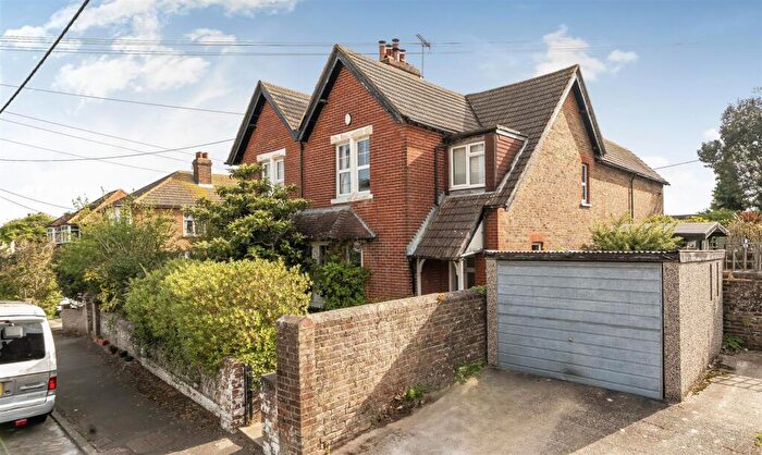 4 Bedroom Semi Detached House For Sale In Kent Road, Littlehampton, BN17