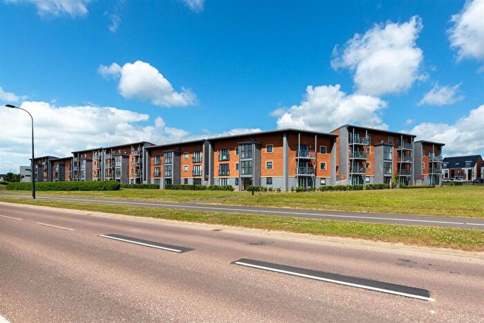 2 Bedroom Apartment For Sale In Elmwood Park Court, Great Park, NE13