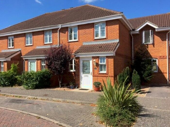 4 Bedroom Semi-Detached House To Rent In Pluto Road, Eastleigh, Hampshire, SO50