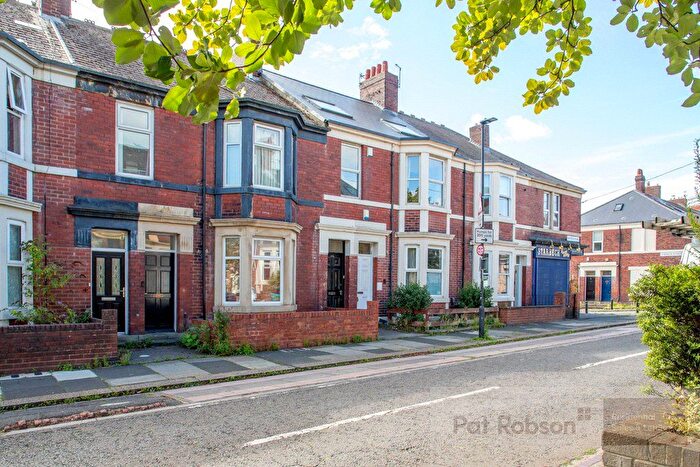 2 Bedroom Flat To Rent In Helmsley Road, Sandyford, Newcastle Upon Tyne, NE2