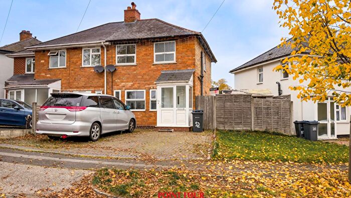 2 Bedroom Semi-detached House For Sale In Matlock Road, Birmingham, B11