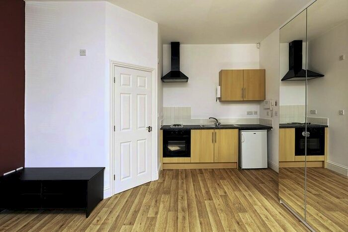 Studio To Rent In Stanmore Road, Edgbaston, Birmingham, B16
