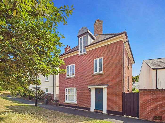 4 Bedroom Property For Sale In Mansell Copse Walk, Exeter, EX2