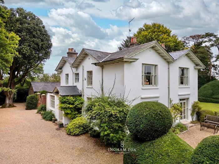 5 Bedroom Detached House For Sale In Morestead Grove, Morestead, Hampshire, SO21