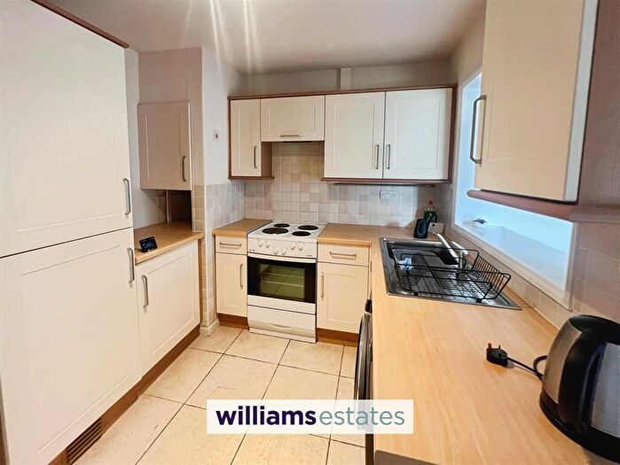 2 Bedroom Detached Bungalow For Sale In The Links, Gwernaffield, CH7