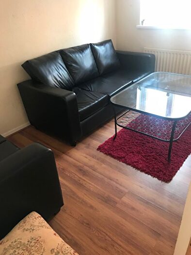 5 Bedroom Terraced House To Rent In Ashfield Street, London, E1